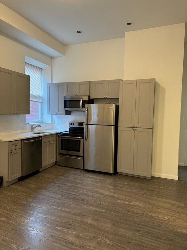 1530 N 17th St in Philadelphia, PA - Building Photo - Building Photo