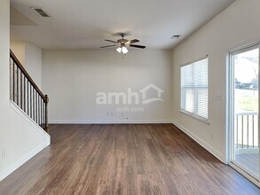 8143 Brookbend Dr in Douglasville, GA - Building Photo - Building Photo