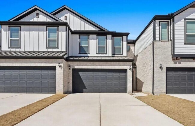 property at 2725 Woodall Dr