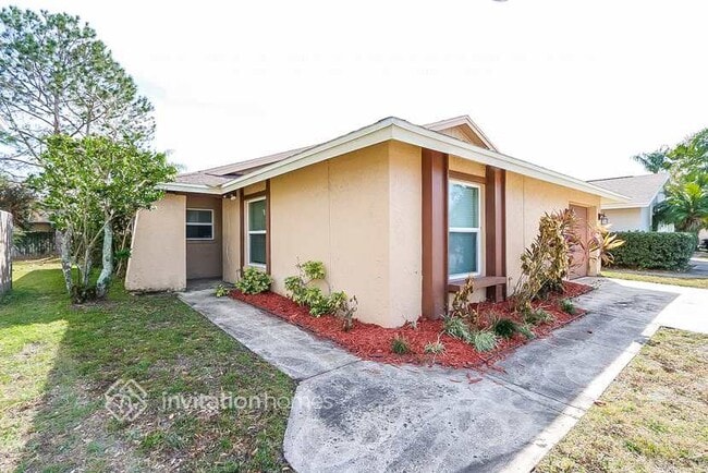 11377 Brookgreen Dr in Tampa, FL - Building Photo - Building Photo