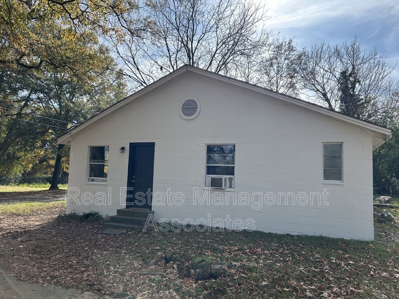 424 E Chappell St in Griffin, GA - Building Photo