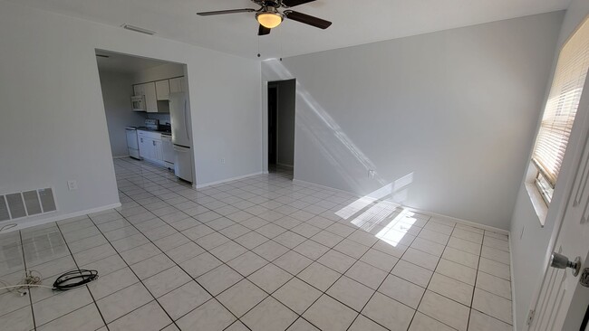 6947 Brentford Rd in Sarasota, FL - Building Photo - Building Photo