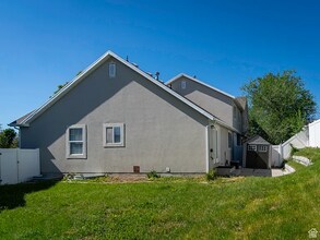 3860 N Davencourt Loop in Lehi, UT - Foto de edificio - Building Photo