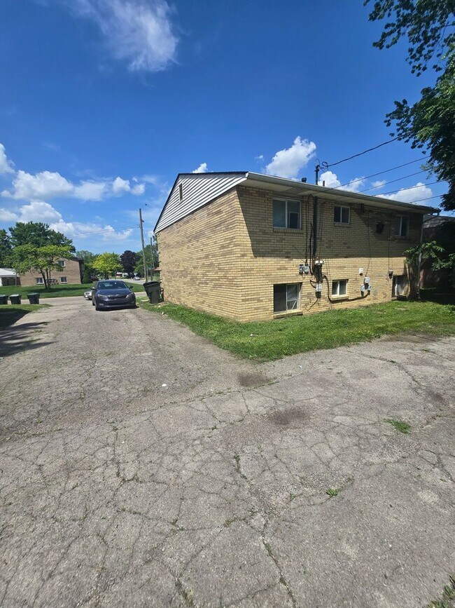3711 Beulah Rd in Columbus, OH - Building Photo - Building Photo