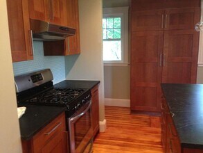 502 Huron Ave, Unit 1 in Cambridge, MA - Building Photo - Building Photo