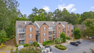 Southpoint Estate Apartments in Durham, NC - Building Photo - Building Photo