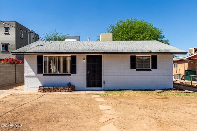 2008 W Lawrence Rd in Phoenix, AZ - Building Photo - Building Photo