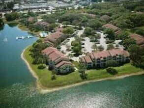 2331 NW 33rd St in Oakland Park, FL - Building Photo - Building Photo