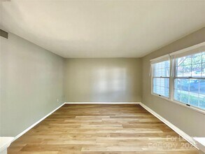8234 Knights Bridge Rd in Charlotte, NC - Building Photo - Building Photo