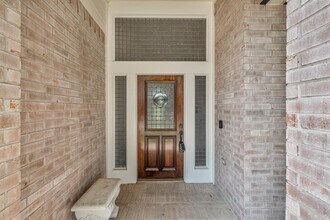 6806 Thistle Hill Way in Austin, TX - Building Photo - Building Photo