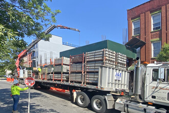 15 Somers St in Brooklyn, NY - Foto de edificio - Building Photo