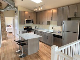 3326 N Bell Ave, Unit 4 in Chicago, IL - Building Photo