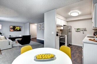 MOD 83 in Lakewood, WA - Foto de edificio - Building Photo