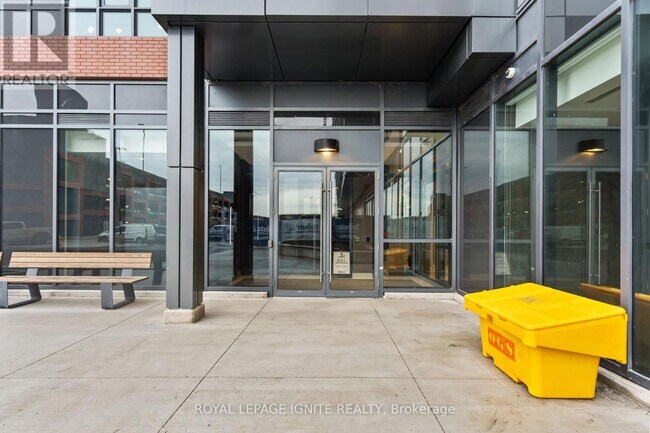 2545 Simcoe St N in Oshawa, ON - Building Photo - Building Photo