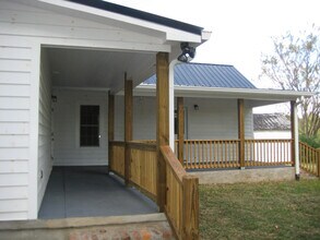 1000 Ewing Albright Rd in Ashland City, TN - Building Photo - Building Photo