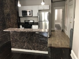 1895 W 48th St, Unit 1