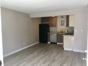 1215 Queen Anne Ave N, Unit 3 in Seattle, WA - Building Photo - Building Photo