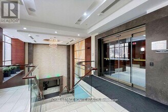 310 Burnhamthorpe Rd W in Mississauga, ON - Building Photo - Building Photo