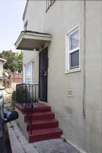 6332 MacArthur Blvd in Oakland, CA - Building Photo - Building Photo