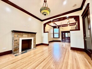 1342 N Kedzie Ave in Chicago, IL - Building Photo - Building Photo