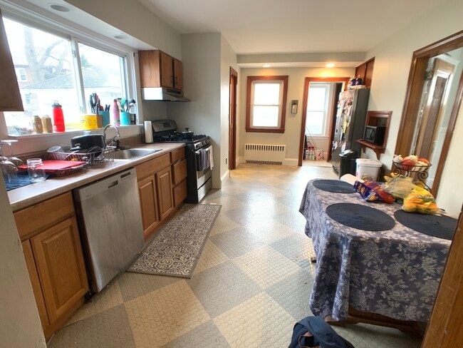 204 Chiswick Rd in Boston, MA - Foto de edificio - Building Photo