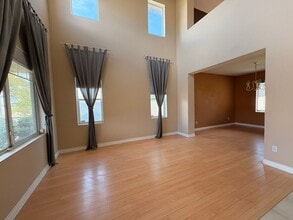 1456 Pinewood Dr in Corona, CA - Building Photo - Building Photo