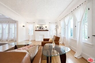 837 5th St in Santa Monica, CA - Building Photo - Building Photo