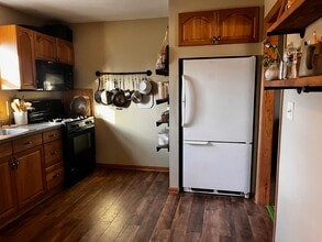 1612 E 88th St in Bloomington, MN - Building Photo - Building Photo