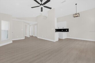 350 Lakebreeze Cir in Lake Mary, FL - Building Photo - Building Photo