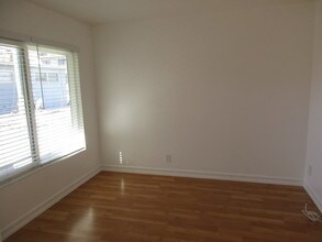 22 62nd Pl-Unit -5 in Long Beach, CA - Foto de edificio - Building Photo