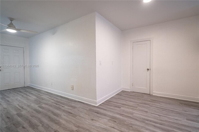 7325 Carlyle Ave in Miami Beach, FL - Building Photo - Building Photo