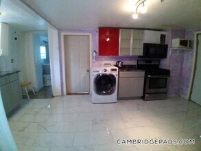 40 Bristol St in Cambridge, MA - Building Photo - Building Photo