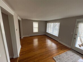 20 Virginia Ave in Danbury, CT - Building Photo - Building Photo