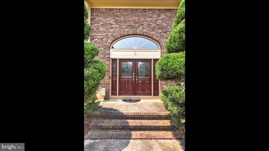 6 EASTERN Cir in Princeton Junction, NJ - Foto de edificio - Building Photo