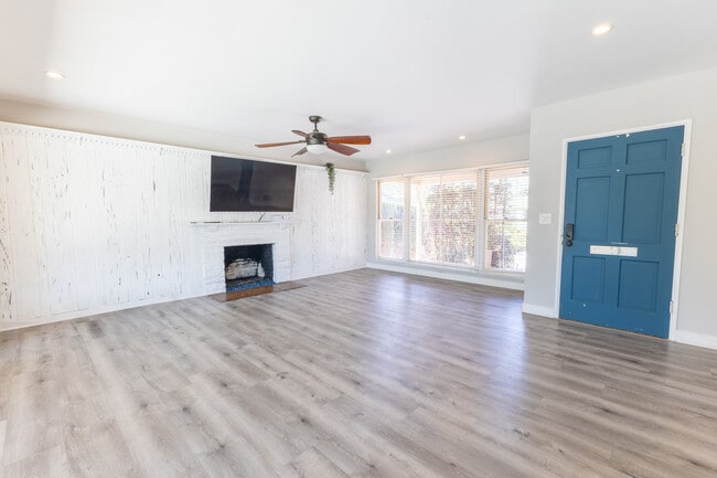 7706 Quakertown Ave in Los Angeles, CA - Building Photo - Building Photo