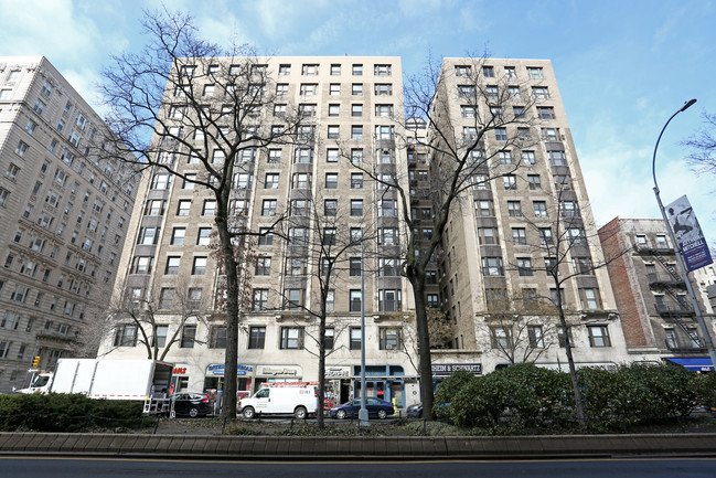 603-607 W 113th St in New York, NY - Foto de edificio - Building Photo