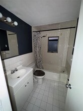 29 Mary St in Valley Stream, NY - Building Photo - Building Photo