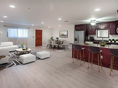 5264 Satsuma Ave, Unit 9 in Los Angeles, CA - Foto de edificio - Building Photo