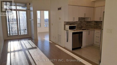 388 Prince of Wales Dr in Mississauga, ON - Building Photo - Building Photo