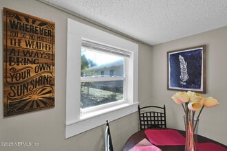 459 W 59th St-Unit -B in Jacksonville, FL - Building Photo - Building Photo