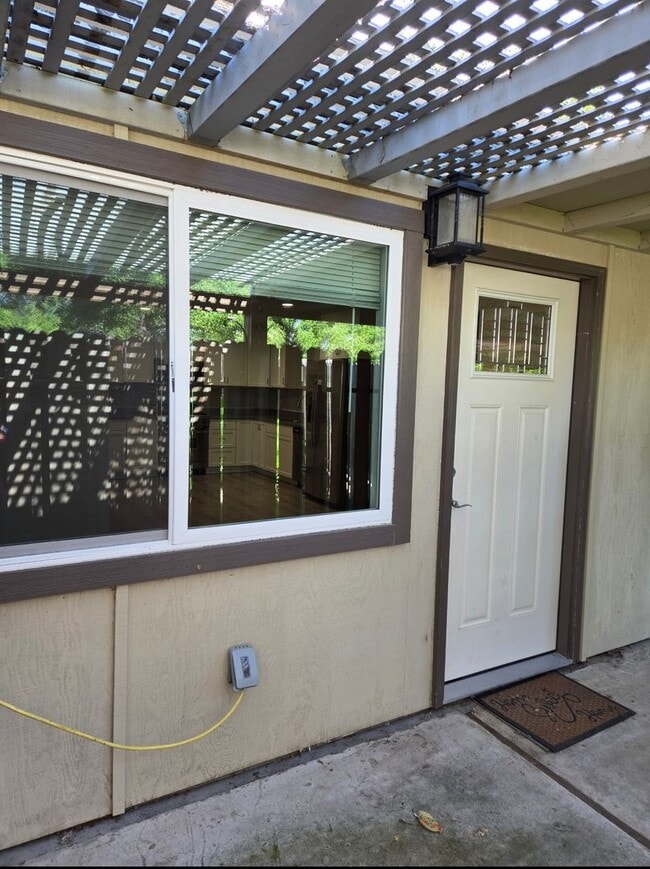 933 Delaware St in Fairfield, CA - Building Photo - Building Photo