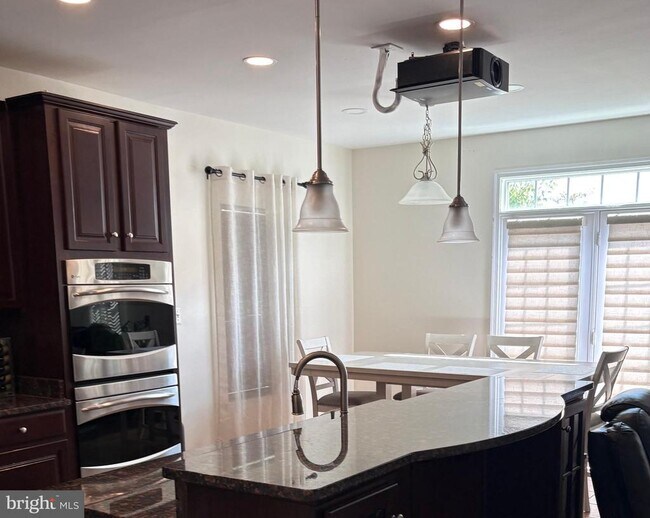 15145 Leicestershire St in Leesylvania, VA - Building Photo - Building Photo