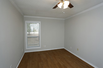 Clearview Apartments in Mobile, AL - Building Photo - Interior Photo