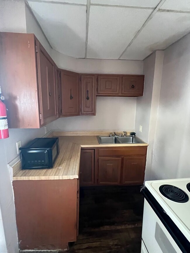 property at 1043 Franklin St