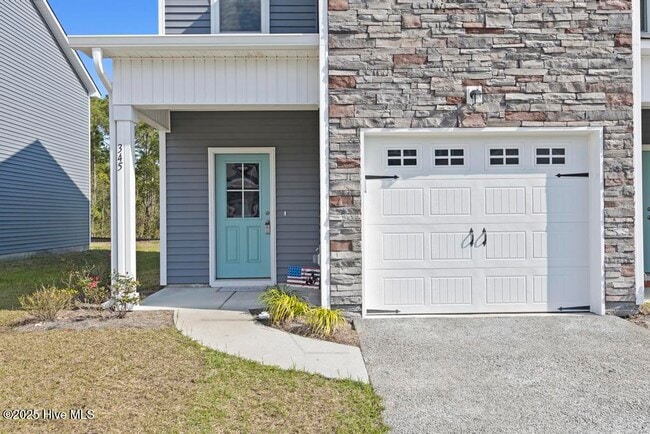 345 S Stingray Ln in Sneads Ferry, NC - Building Photo - Building Photo