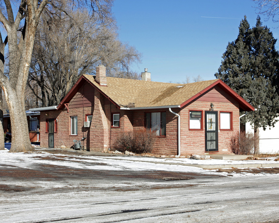 Mt Washinton in Colorado Springs, CO - Foto de edificio