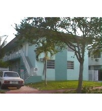 Biarritz Apartments in Miami Beach, FL - Building Photo - Building Photo