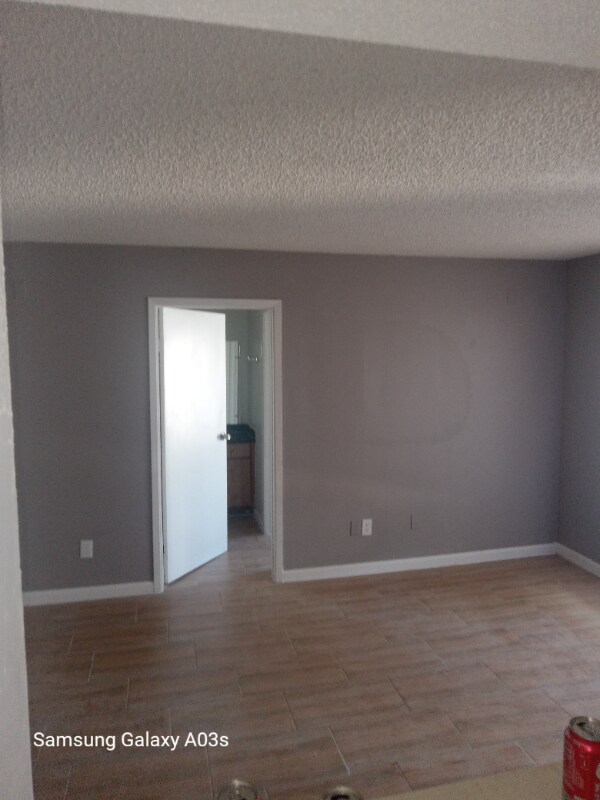 10110 Forum Park Dr in Houston, TX - Foto de edificio - Building Photo