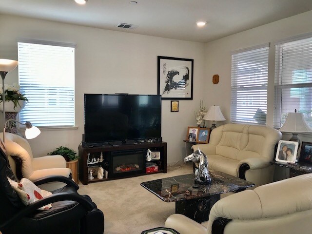 939 Phelan Ave in San Jose, CA - Building Photo - Building Photo