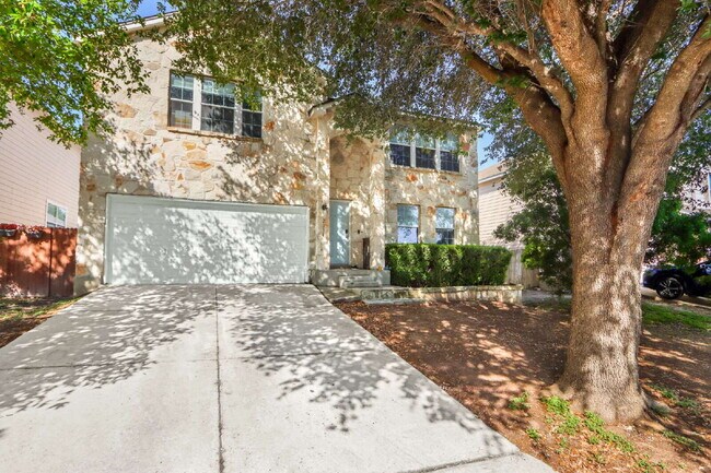 2334 Hornsby Bend in San Antonio, TX - Building Photo - Building Photo